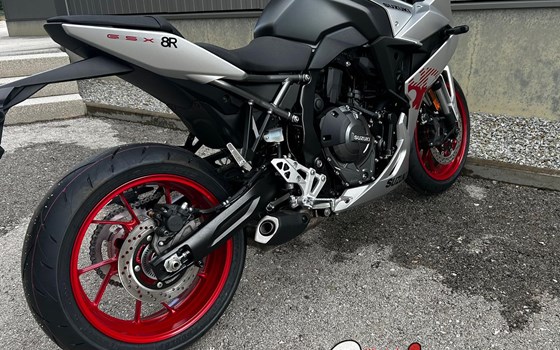 Neufahrzeug Suzuki GSX-8R - Bild 6 Neufahrzeug Suzuki GSX-8R - Bild 6