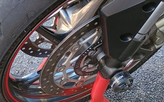 Gebrauchtmotorrad Triumph Street Triple 765 RS - Bild 14 Gebrauchtmotorrad Triumph Street Triple 765 RS - Bild 14