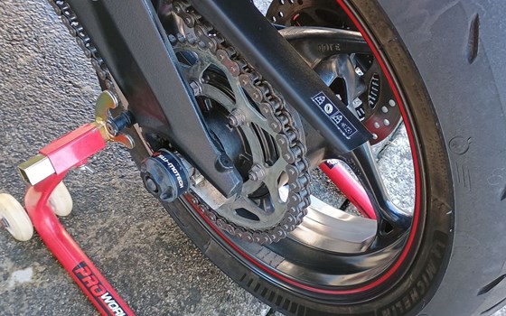 Gebrauchtmotorrad Triumph Street Triple 765 RS - Bild 3 Gebrauchtmotorrad Triumph Street Triple 765 RS - Bild 3