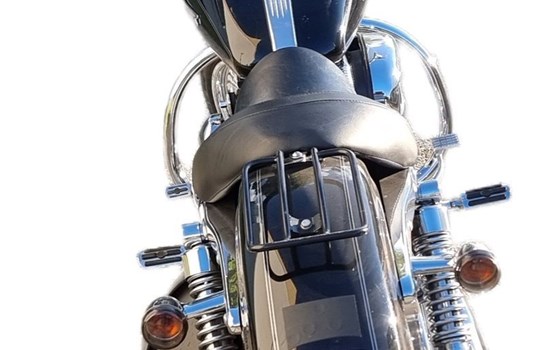 Gebrauchtmotorrad Harley-Davidson Sportster XL 1200C Custom - Bild 4 Gebrauchtmotorrad Harley-Davidson Sportster XL 1200C Custom - Bild 4
