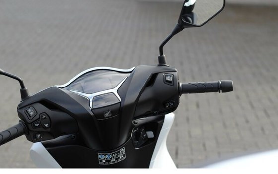 Neufahrzeug Honda SH150i - Bild 6