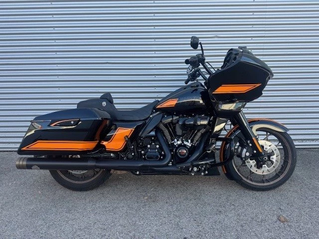 Harley-Davidson Touring Road Glide ST (Vivid Black) - Bild 2