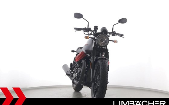 Gebrauchtmotorrad Moto Guzzi V7 III Carbon - Bild 11