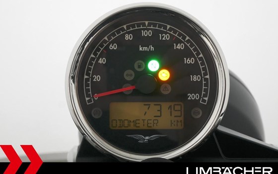 Gebrauchtmotorrad Moto Guzzi V7 III Carbon - Bild 12