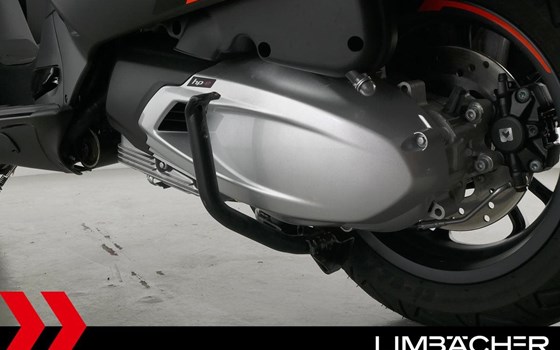 Gebrauchtmotorrad Vespa GTS Super Sport - Bild 18