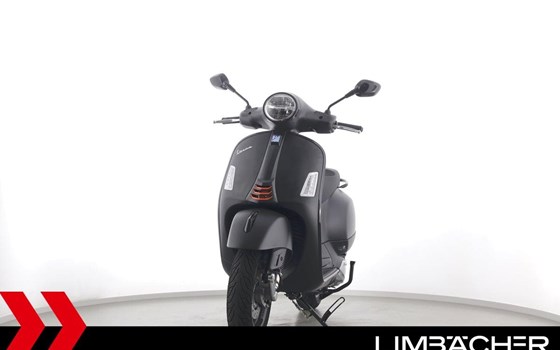 Gebrauchtmotorrad Vespa GTS Super Sport - Bild 3
