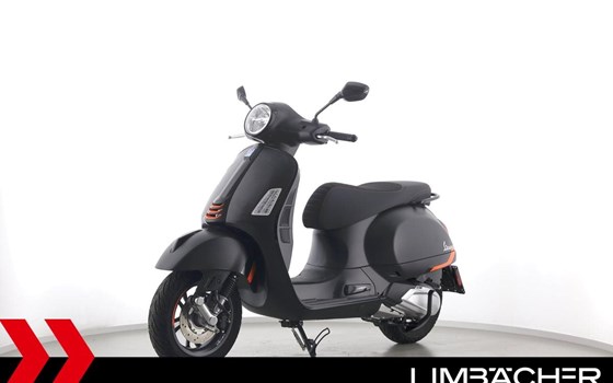 Gebrauchtmotorrad Vespa GTS Super Sport - Bild 4