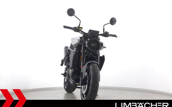 Gebrauchtmotorrad Husqvarna Vitpilen 801 - Bild 11