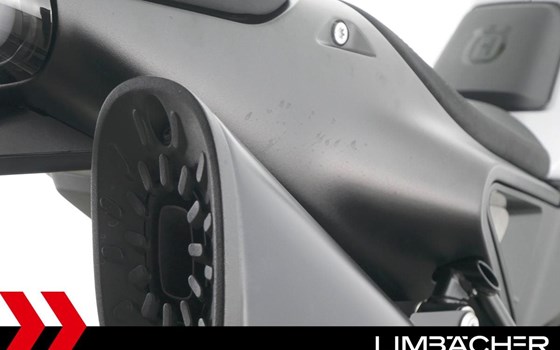 Gebrauchtmotorrad Husqvarna Vitpilen 801 - Bild 16