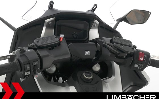 Gebrauchtmotorrad Honda Forza 750 - Bild 24