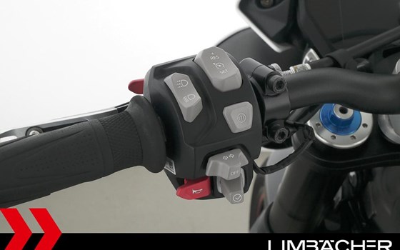 Gebrauchtmotorrad Triumph Speed Triple 1050 - Bild 22