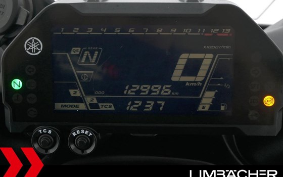 Gebrauchtmotorrad Yamaha Niken - Bild 12