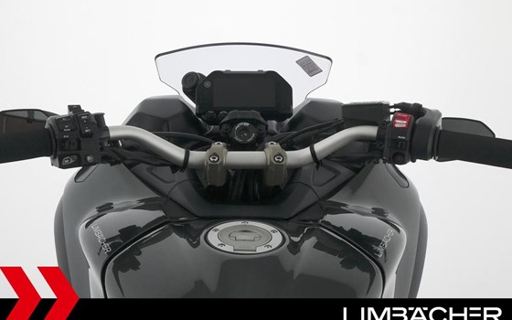 Gebrauchtmotorrad Yamaha Niken - Bild 13