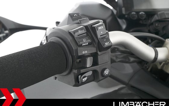 Gebrauchtmotorrad Yamaha Niken - Bild 20