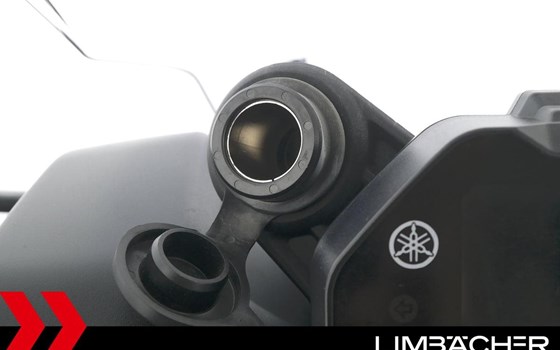 Gebrauchtmotorrad Yamaha Niken - Bild 22