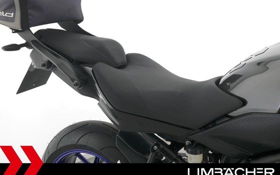 Gebrauchtmotorrad Yamaha Niken - Bild 25