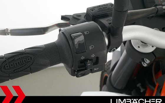 Gebrauchtmotorrad KTM 990 Supermoto - Bild 18