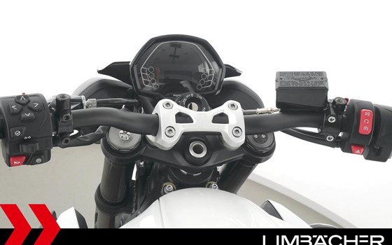 Gebrauchtmotorrad Triumph Street Triple 765 R - Bild 23