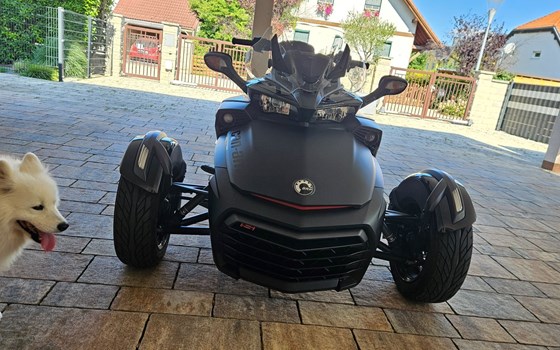 Gebrauchtmotorrad Can-Am Spyder F3 Limited - Bild 3 Gebrauchtmotorrad Can-Am Spyder F3 Limited - Bild 3
