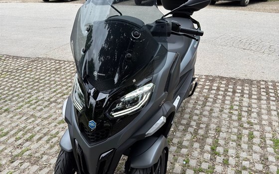 Gebrauchtmotorrad Piaggio MP3 400 Sport - Bild 1