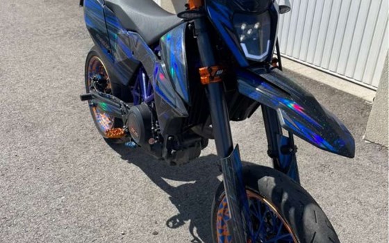 Gebrauchtmotorrad KTM 690 SMC R - Bild 4 Gebrauchtmotorrad KTM 690 SMC R - Bild 4