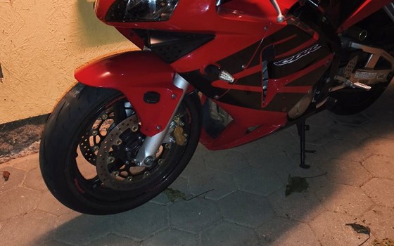 Gebrauchtmotorrad Honda CBR600RR - Bild 4 Gebrauchtmotorrad Honda CBR600RR - Bild 4
