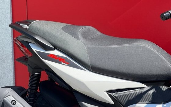 Neufahrzeug Aprilia SR GT ABS 125 - Bild 10