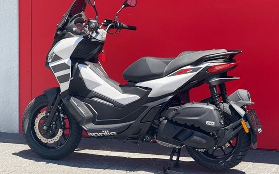 Neufahrzeug Aprilia SR GT ABS 125 - Bild 9