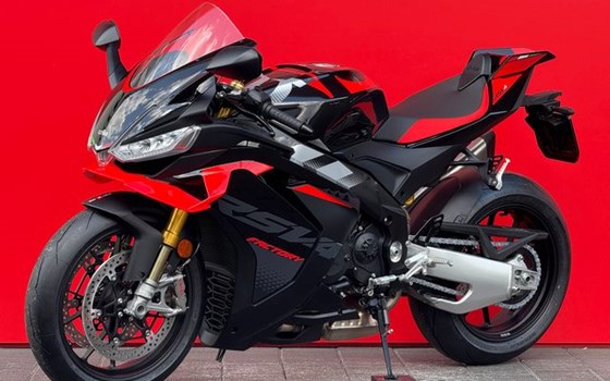 Motorrad Occasion Aprilia RSV4 1100 Factory - Bild 16