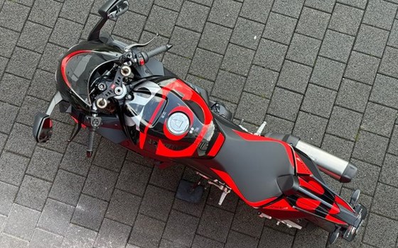 Motorrad Occasion Aprilia RSV4 1100 Factory - Bild 8