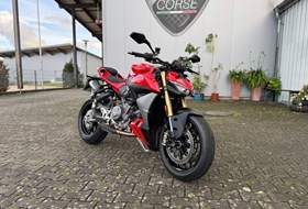 Ducati Streetfighter V2