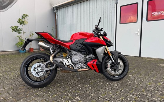 Gebrauchtmotorrad Ducati Streetfighter V2 - Bild 3