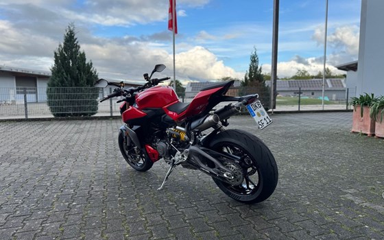 Gebrauchtmotorrad Ducati Streetfighter V2 - Bild 8