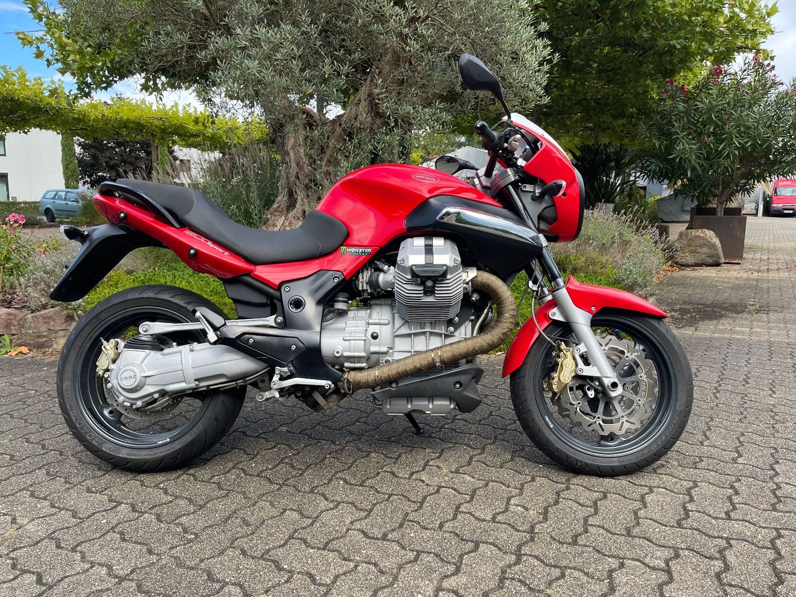 Moto Guzzi 1200 Sport