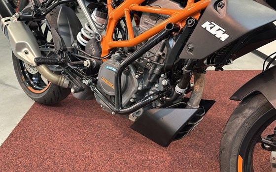 Gebrauchtmotorrad KTM 125 Duke - Bild 10