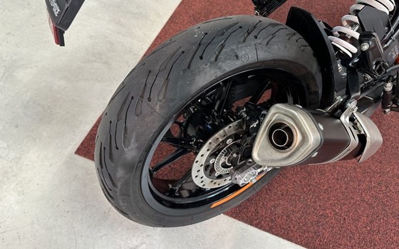 Gebrauchtmotorrad KTM 125 Duke - Bild 11