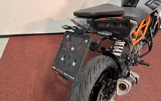 Gebrauchtmotorrad KTM 125 Duke - Bild 9