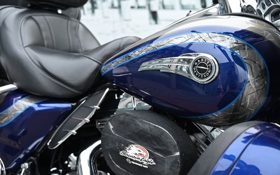 Gebrauchtmotorrad Harley-Davidson CVO Ultra Limited FLHTKSE - Bild 5