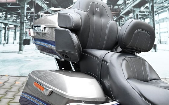 Gebrauchtmotorrad Harley-Davidson CVO Ultra Limited FLHTKSE - Bild 7