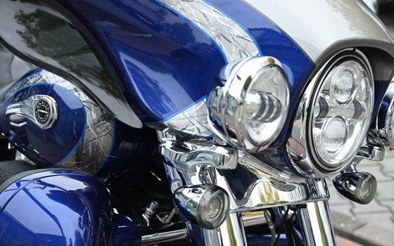 Gebrauchtmotorrad Harley-Davidson CVO Ultra Limited FLHTKSE - Bild 8