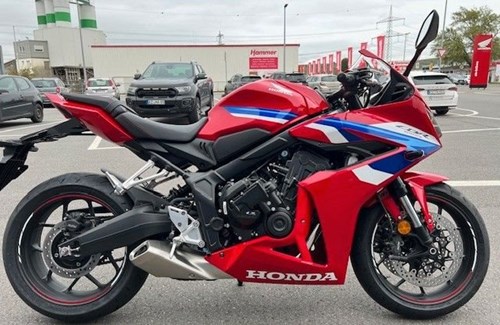 Neumotorrad Honda CBR650R E-Clutch