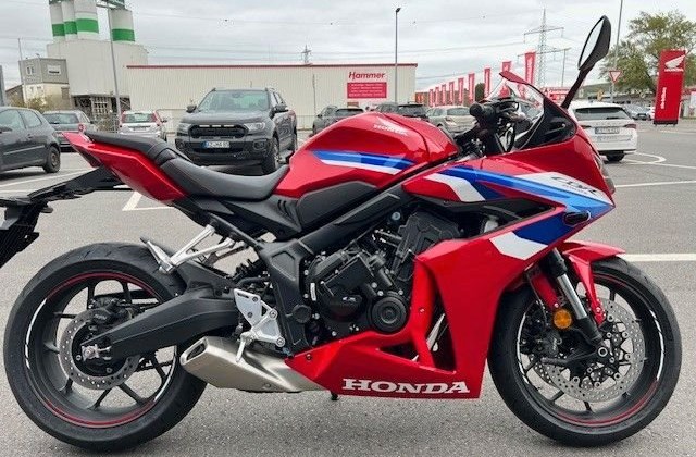 Honda CBR650R E-Clutch