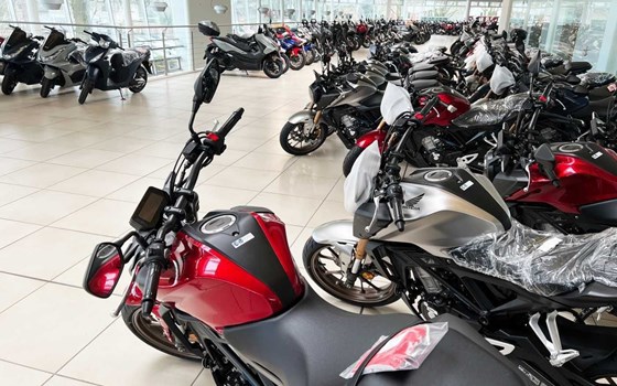 Gebrauchtmotorrad Honda CB125R - Bild 17