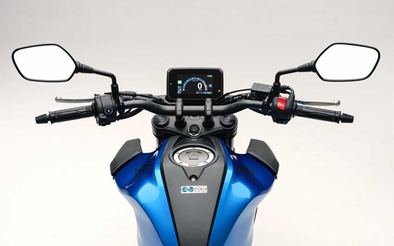 Gebrauchtmotorrad Honda CB125R - Bild 4