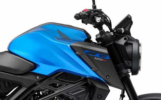 Gebrauchtmotorrad Honda CB125R - Bild 6