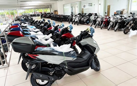 Gebrauchtmotorrad Honda CB125R - Bild 9