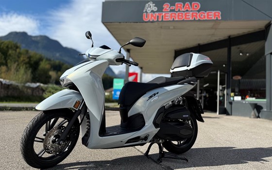 Gebrauchtmotorrad Honda SH350i - Bild 1 Gebrauchtmotorrad Honda SH350i - Bild 1