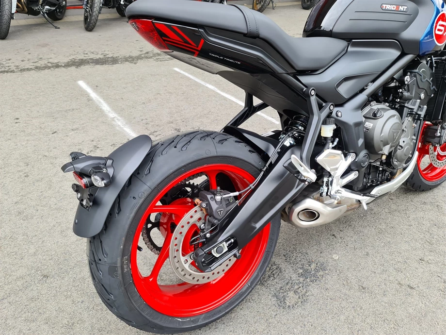 Angebot Triumph Trident 660 Triple Tribute Bild 2: Angebot Triumph Trident 660 Triple Tribute