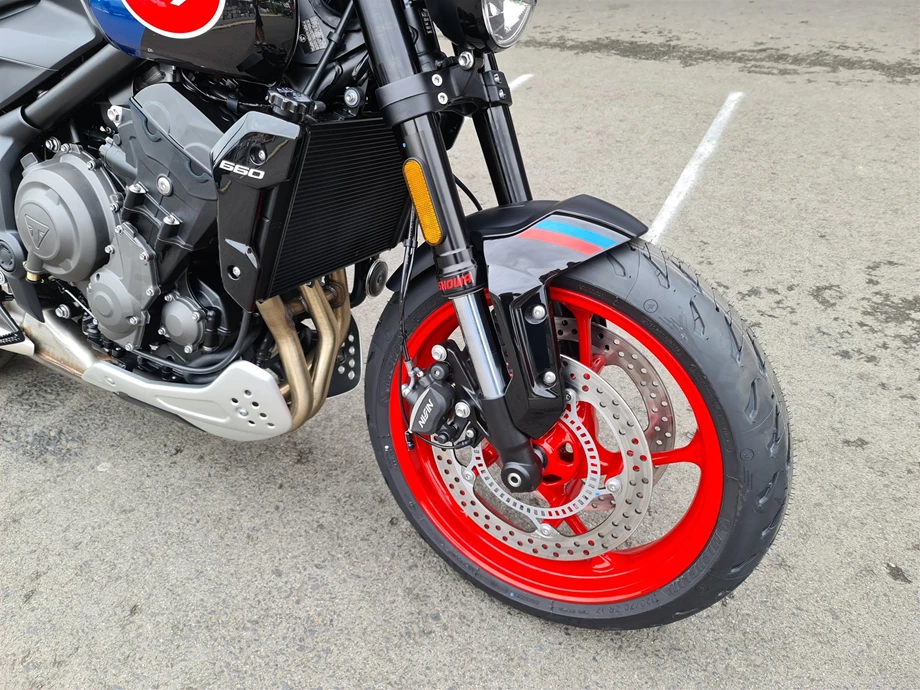 Angebot Triumph Trident 660 Triple Tribute Bild 3: Angebot Triumph Trident 660 Triple Tribute