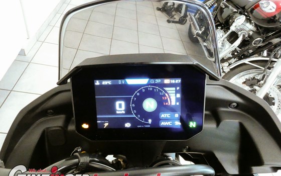 Neufahrzeug Aprilia Tuono V4 1100 Factory - Bild 8 Neufahrzeug Aprilia Tuono V4 1100 Factory - Bild 8